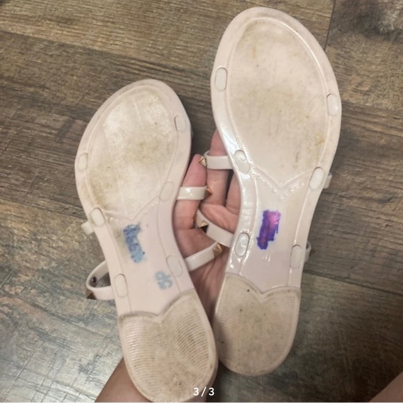 💕 2 For $10 Wild Diva Lounge Neutral/Blush Colored Studded Sandals Size 9 - Picture 2 of 2